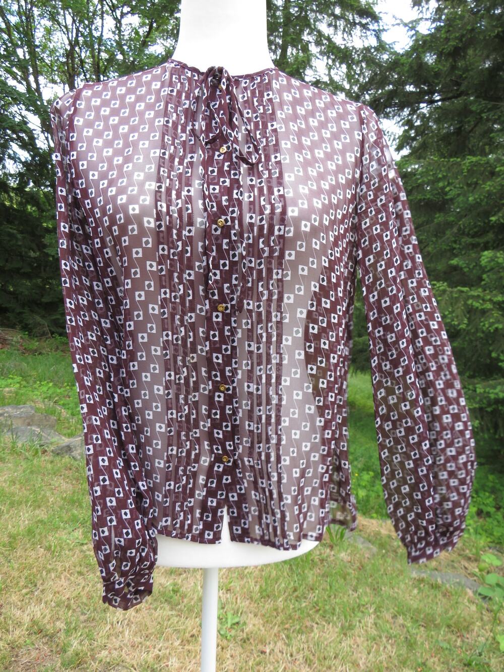 100% Silk Diane von Furstenberg Women's 4 Sheer Blouse Geometric Purple Buttons